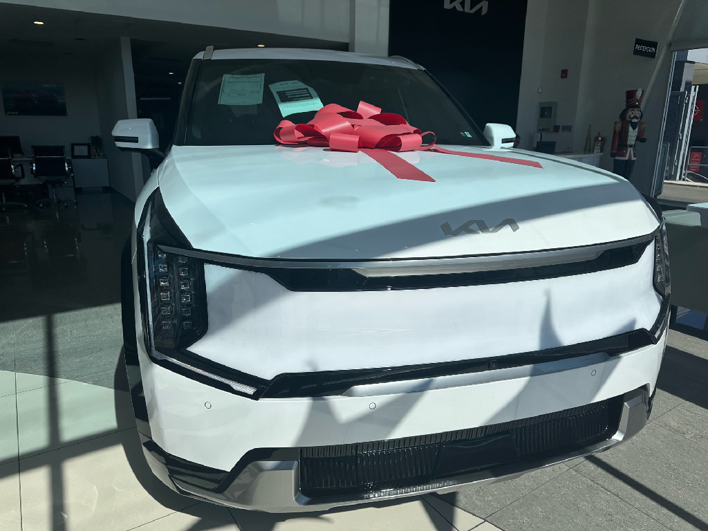 2025 Kia EV9 Land's photo