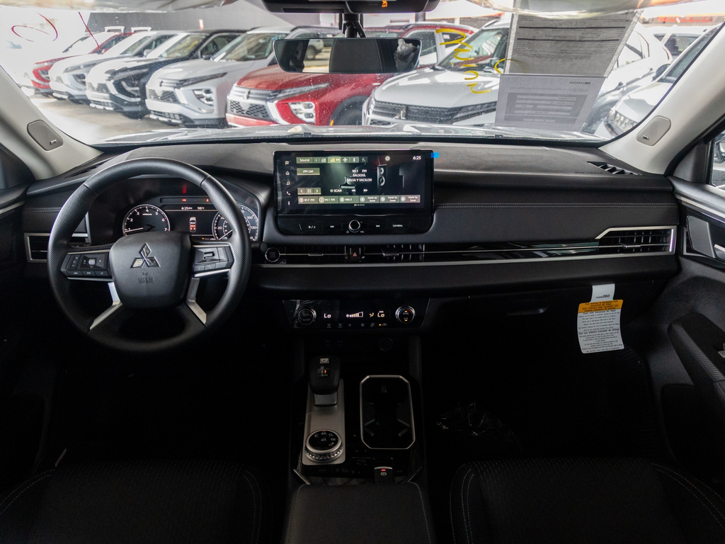 Used Car 2025 Mitsubishi Outlander  For Sale Under $50,000 In San Juan, Puerto Rico