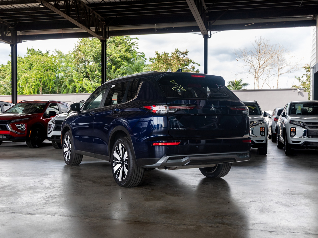 Used Car 2024 Mitsubishi Outlander  For Sale Under $50,000 In San Juan, Puerto Rico