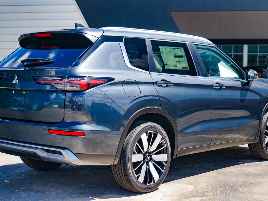 New Car 2025 Mitsubishi Outlander Plug-in Hybrid  For Sale Under $50,000 In San Juan, Puerto Rico