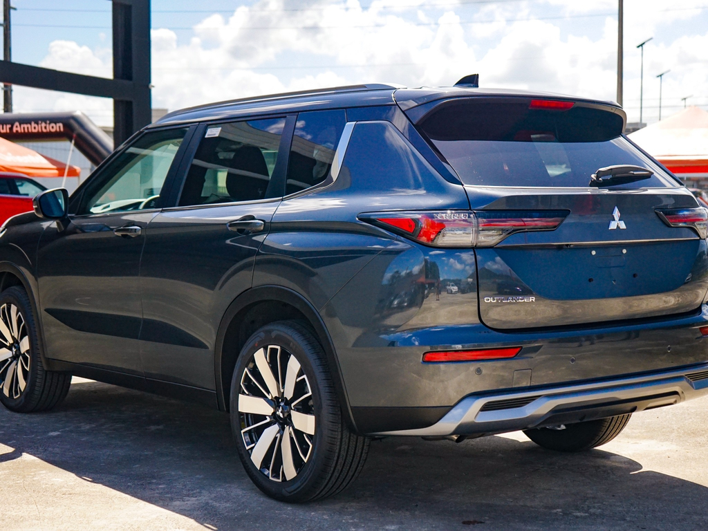 New Car 2025 Mitsubishi Outlander Plug-in Hybrid  For Sale Under $50,000 In San Juan, Puerto Rico