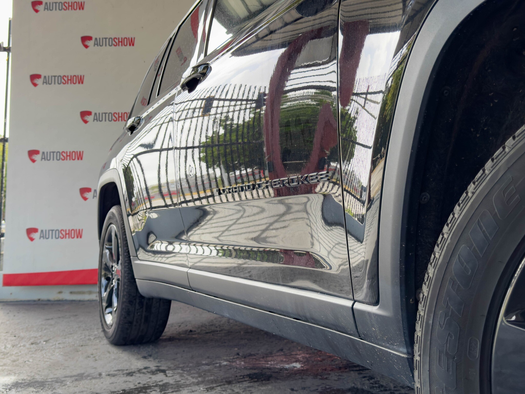 Used Car 2023 Jeep Grand Cherokee  For Sale Under $50,000 In San Juan, Puerto Rico