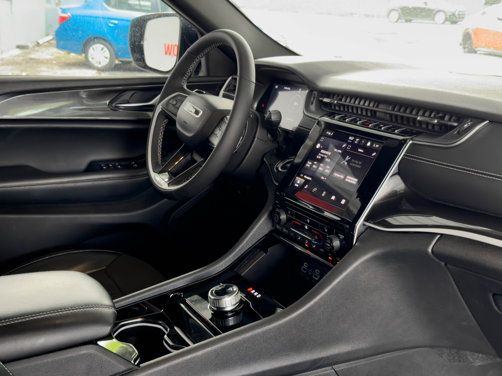 Used Car 2023 Jeep Grand Cherokee  For Sale Under $50,000 In San Juan, Puerto Rico