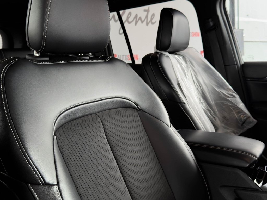 Used Car 2023 Jeep Grand Cherokee  For Sale Under $50,000 In San Juan, Puerto Rico