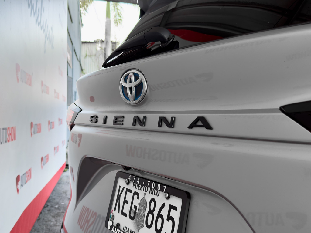 Used Car 2023 Toyota Sienna  For Sale Under $70,000 In San Juan, Puerto Rico