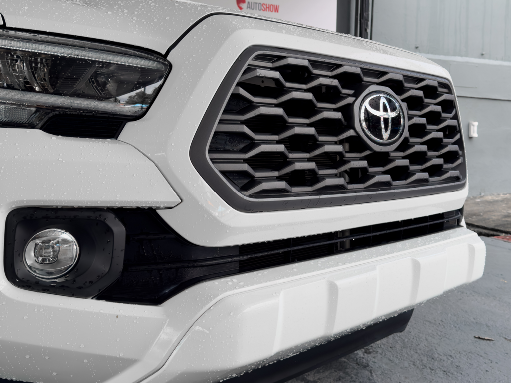 Used Car 2022 Toyota Tacoma 2wd  Crew Pickup Rear Wheel Drive For Sale Under $10,000 In San Juan, Puerto Rico