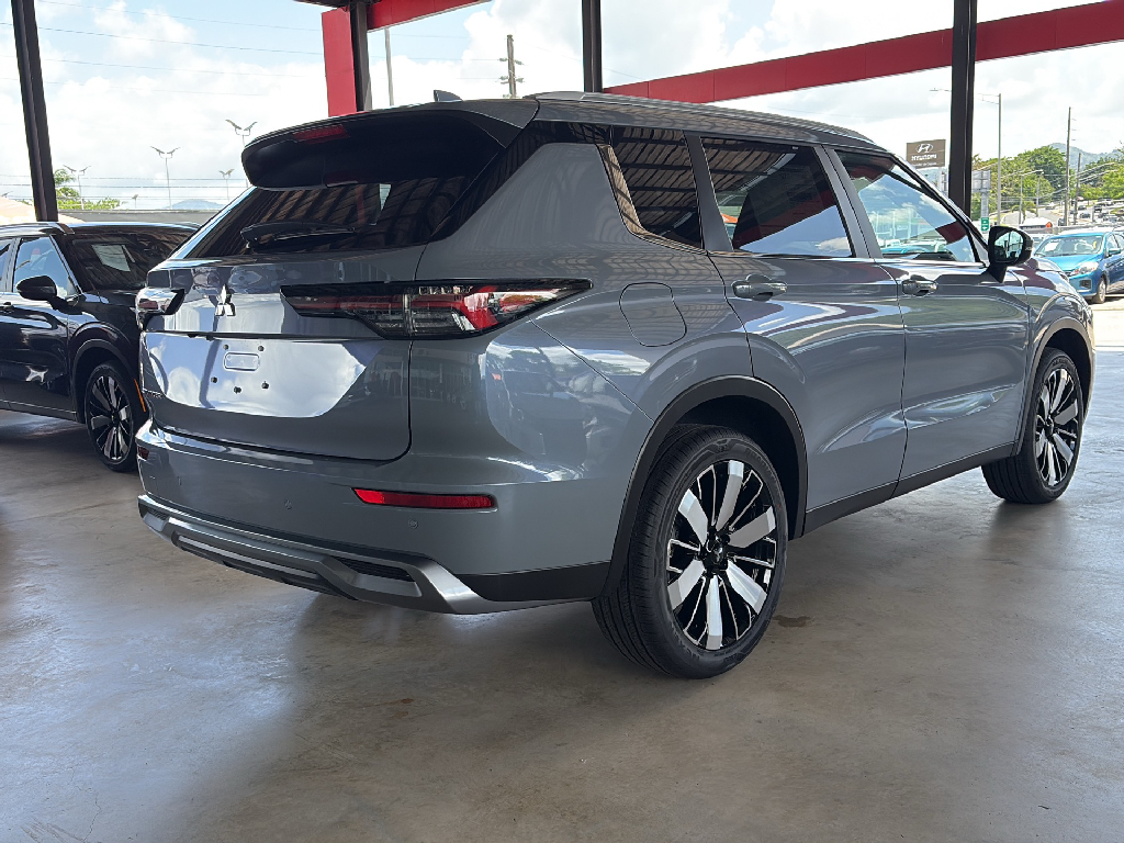 Used Car 2025 Mitsubishi Outlander  For Sale Under $50,000 In San Juan, Puerto Rico