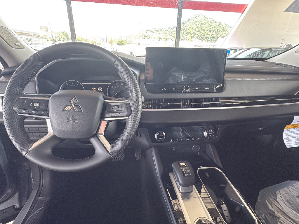 Used Car 2025 Mitsubishi Outlander  For Sale Under $50,000 In San Juan, Puerto Rico