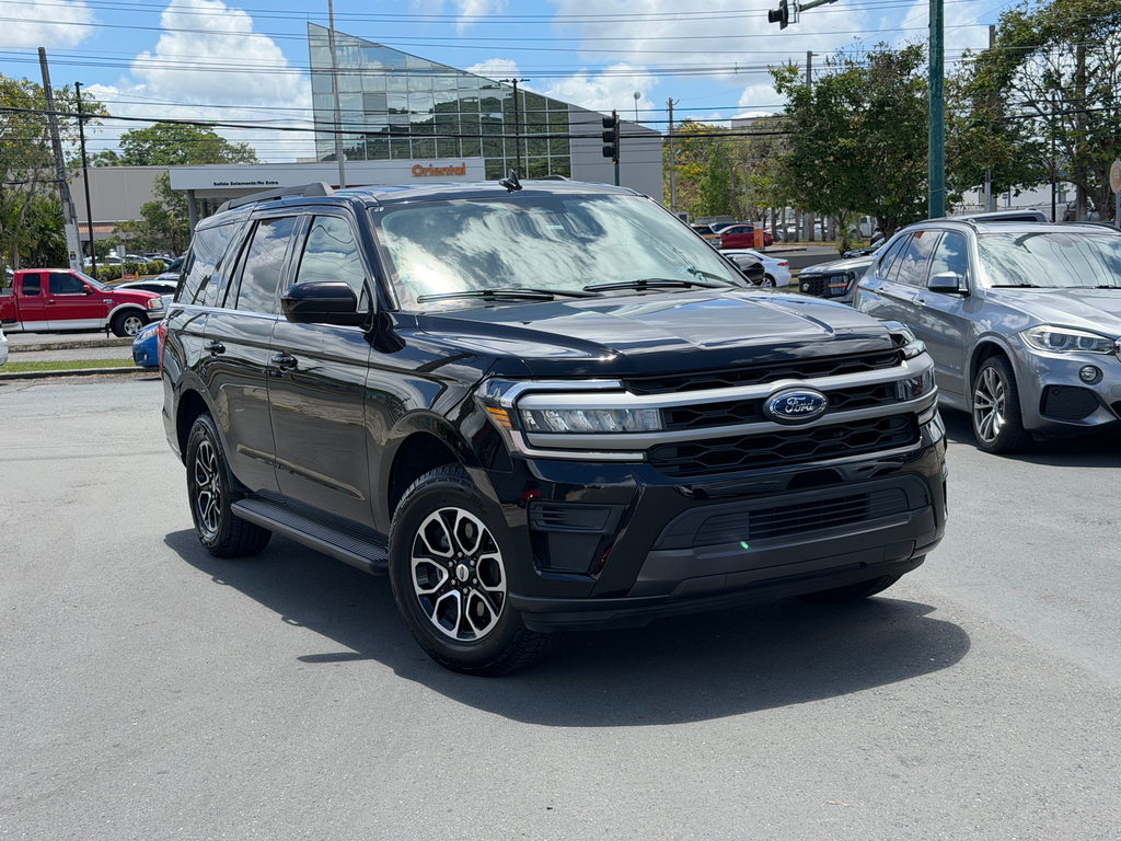 2023 Ford Expedition XLT's photo