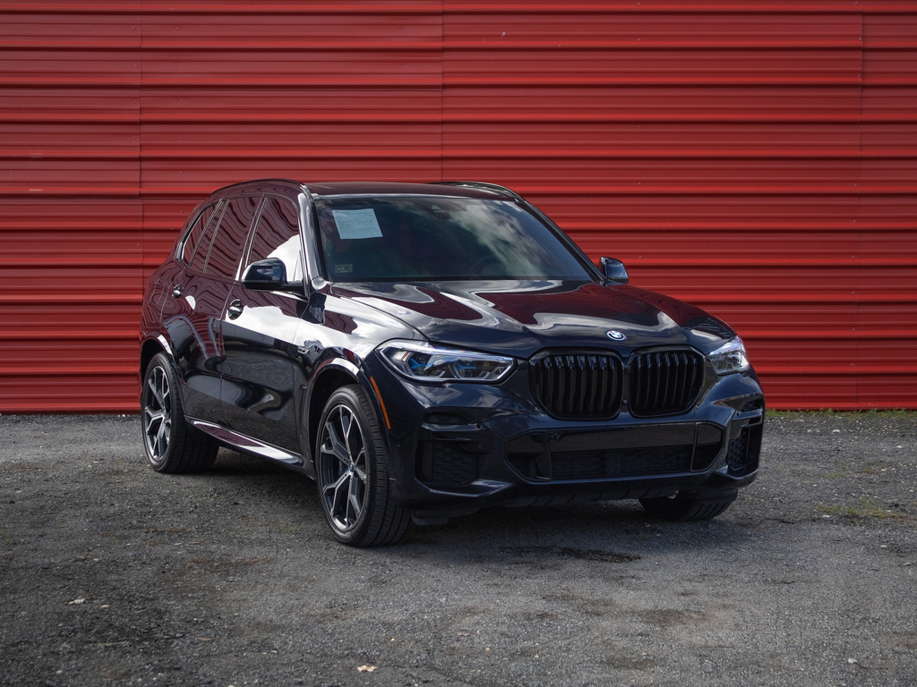 2023 BMW X5 xDrive45e's photo