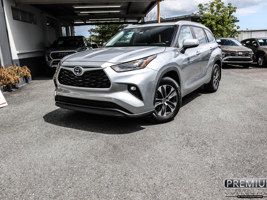 2024 Toyota Highlander Hybrid XLE FWD's photo
