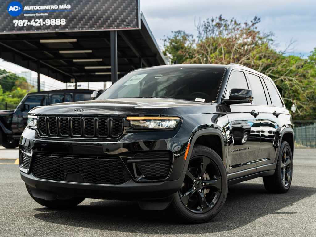 2023 Jeep Grand Cherokee Altitude's photo