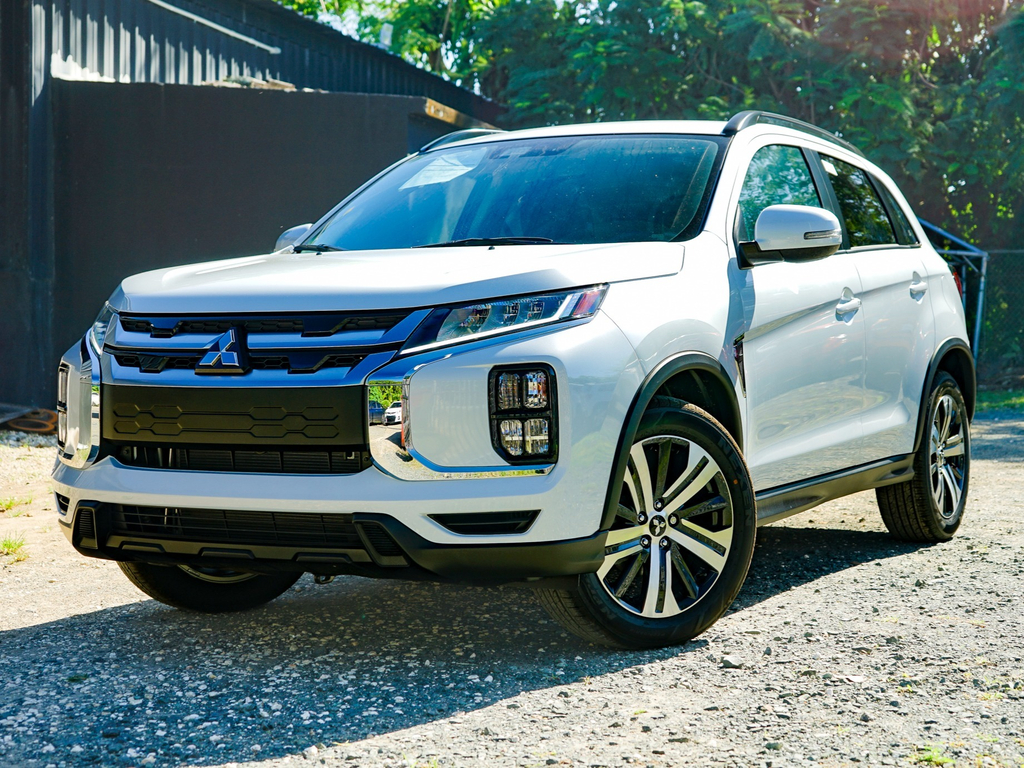 2026 Mitsubishi Outlander Sport 2.0 S AWC CVT's photo