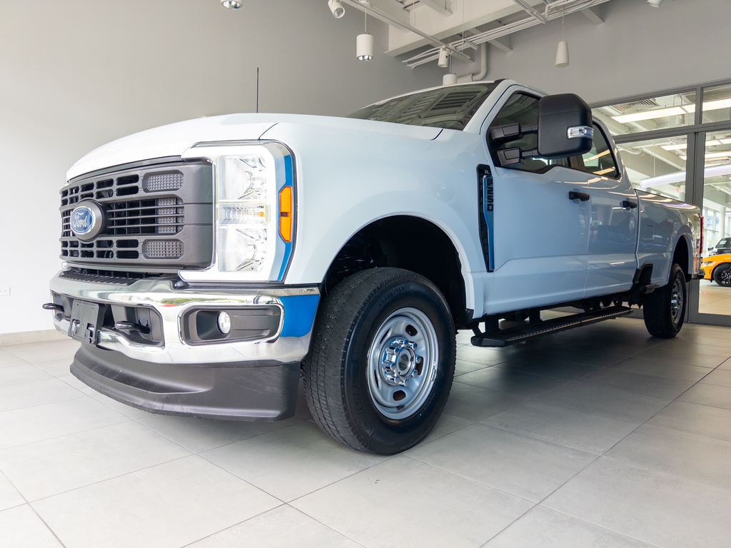 2023 Ford F-250 XL 4x4 Crew Cab 8' Box's photo