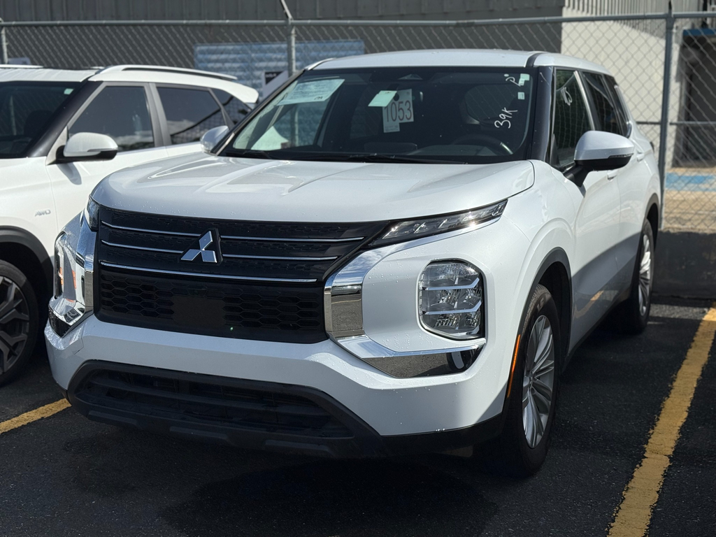 2023 Mitsubishi Outlander