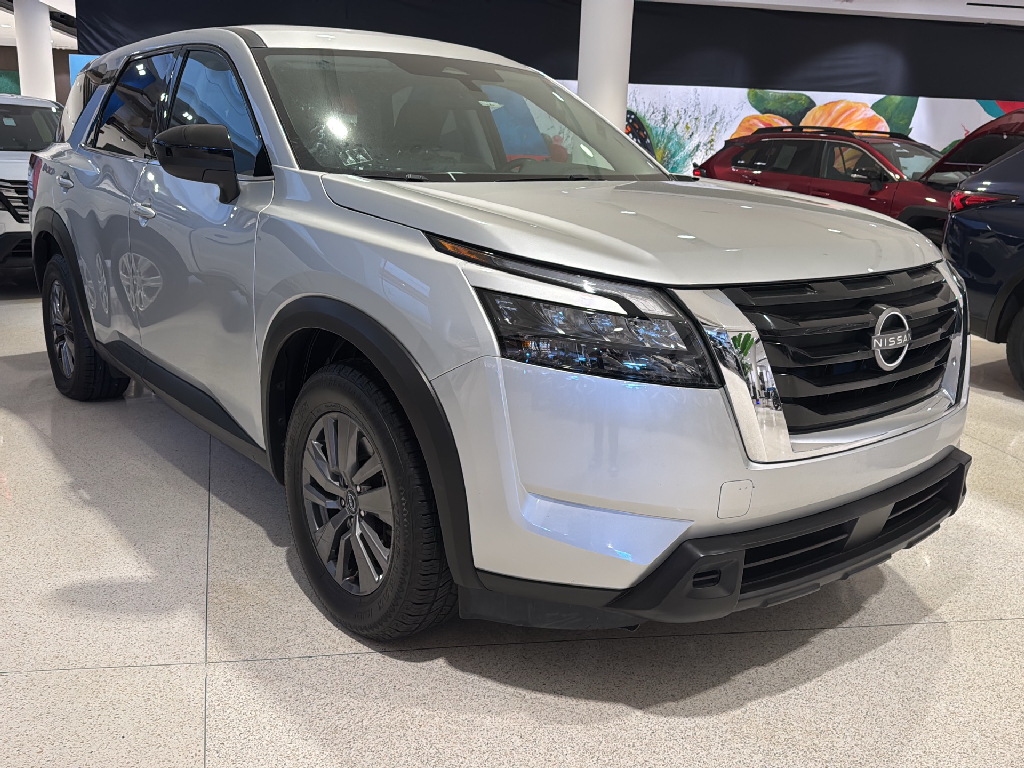 2023 Nissan Pathfinder S
