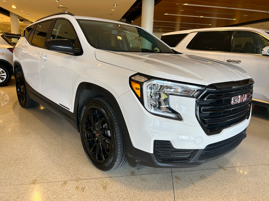 2023 GMC Terrain SLE's photo