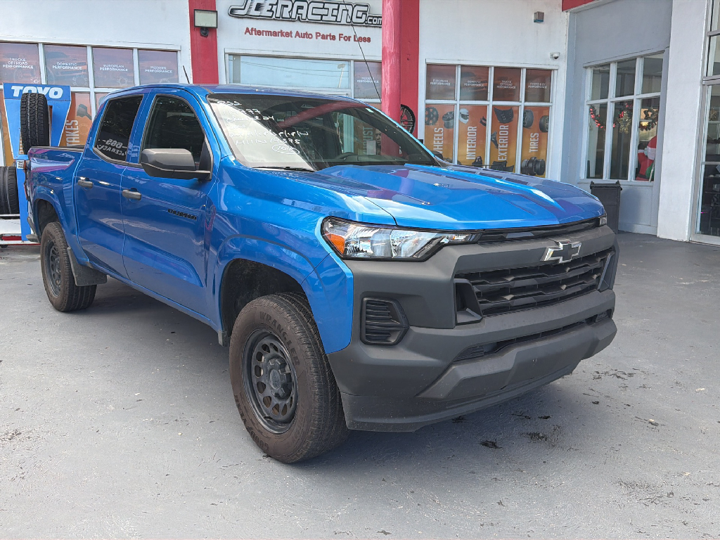 2024 Chevrolet Colorado Work Truck's photo