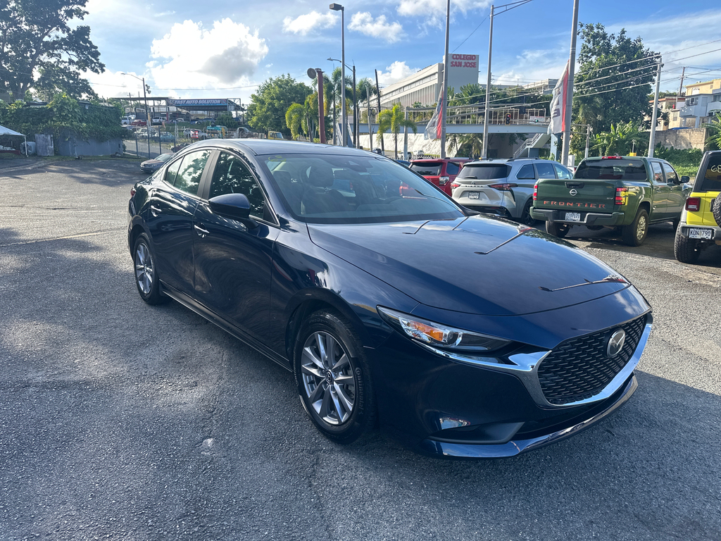 2022 Mazda Mazda3 Base's photo