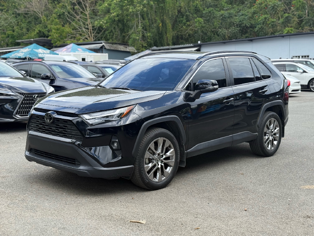 2023 Toyota RAV4 XLE Premium