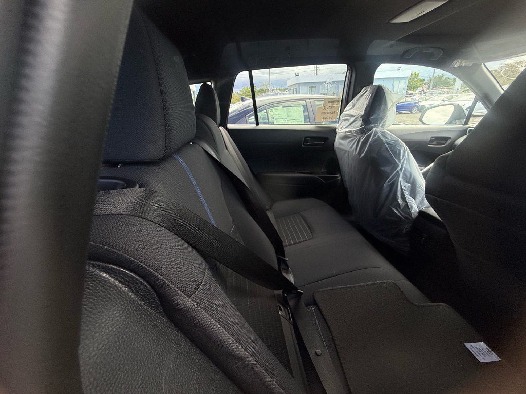 2025 Toyota Corolla Cross Hybrid SE photo 3