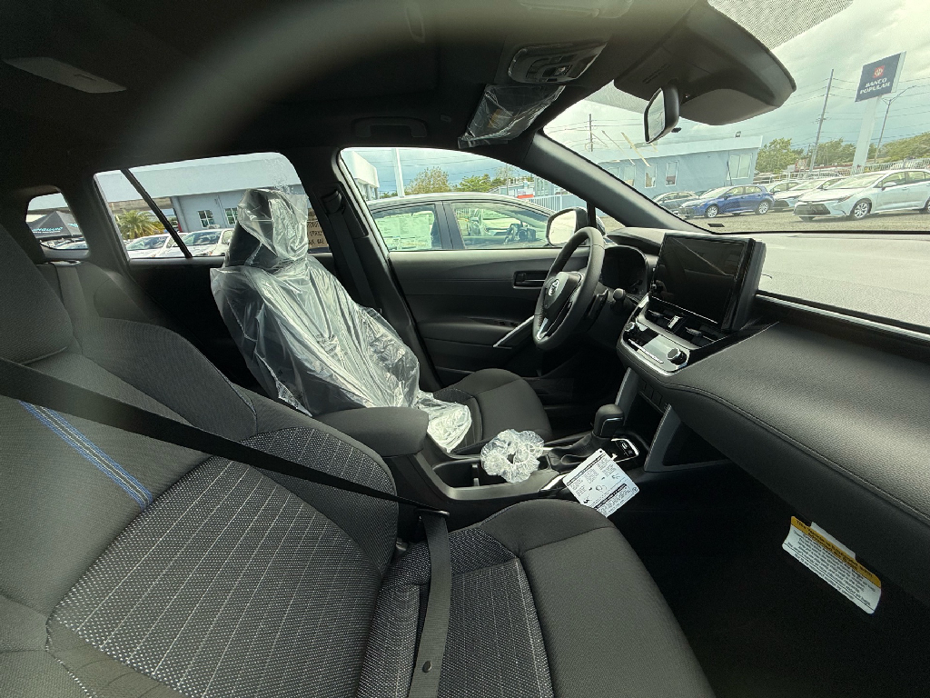 2025 Toyota Corolla Cross Hybrid SE photo 4