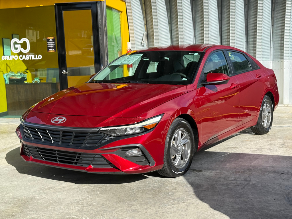 2024 Hyundai Elantra SE