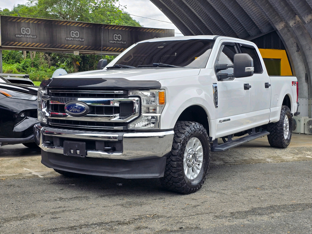 2020 Ford F-250 XL 4x4 Crew Cab 8' Box's photo