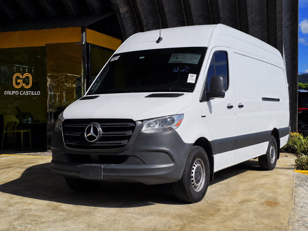 2024 Mercedes-Benz eSprinter 2500 170 WB HO High Roof's photo