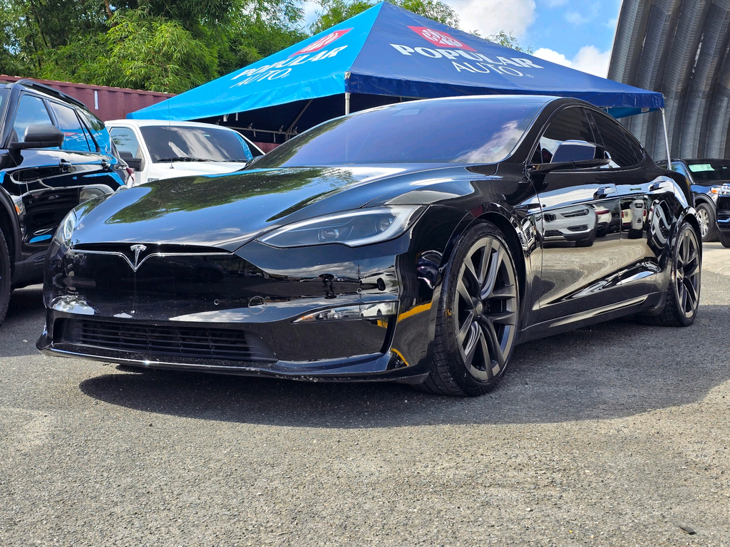 2022 Tesla Model S's photo