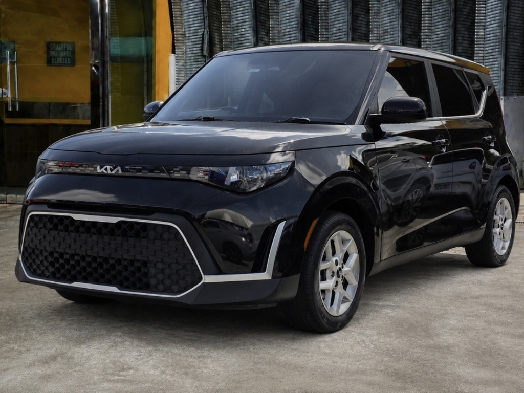 2023 Kia Soul 2.0L LX IVT's photo