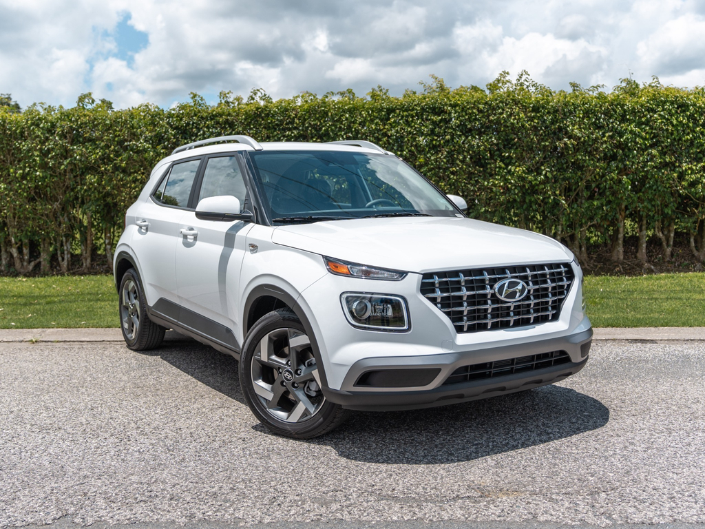 2025 Hyundai Venue SE