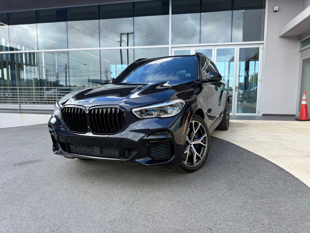 2022 BMW X5 xDrive45e's photo