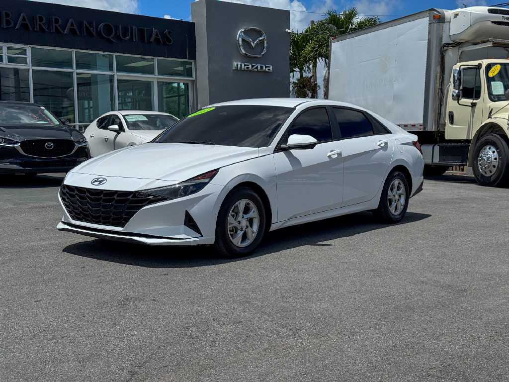 2023 Hyundai Elantra SE