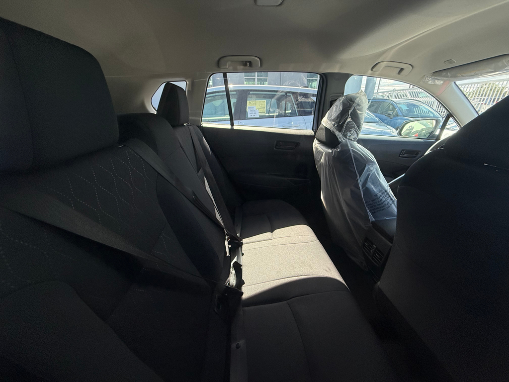 2026 Toyota Corolla Cross LE photo 3