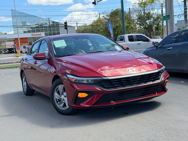 2024 Hyundai Elantra SE