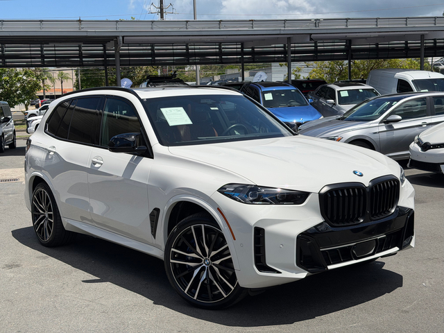 2025 BMW X5 M60i