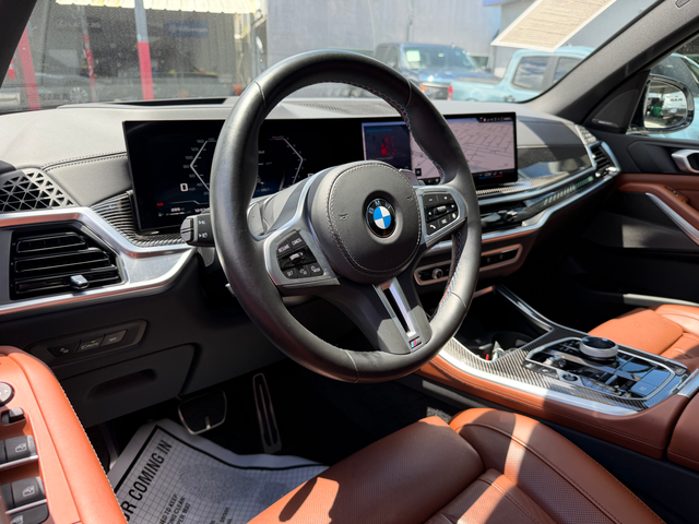 2025 BMW X5 M60i