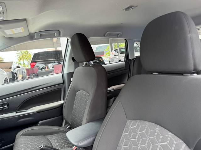 2023 Mitsubishi Outlander Sport ES
