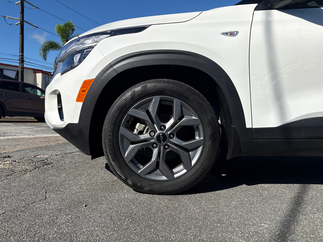 2025 Kia Seltos LX