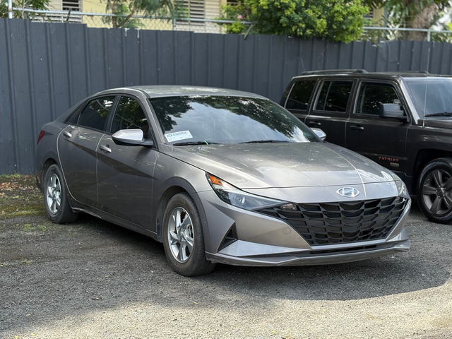 2023 Hyundai Elantra SE