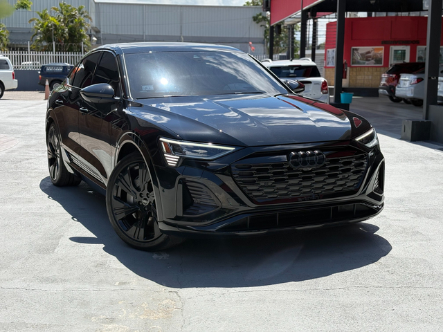 2024 Audi Q8 e-tron Sportback S line Prestige
