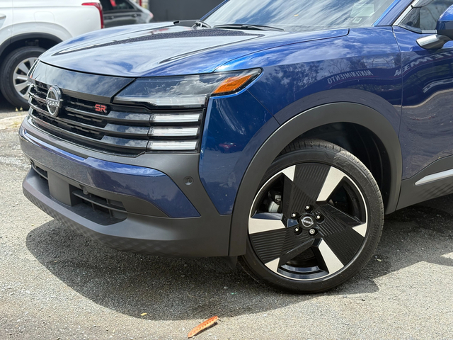 2025 Nissan Kicks SR