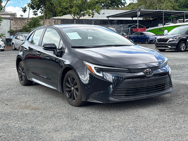 2025 Toyota Corolla Hatchback SE
