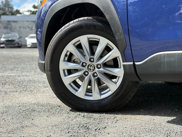2024 Toyota Corolla Cross LE