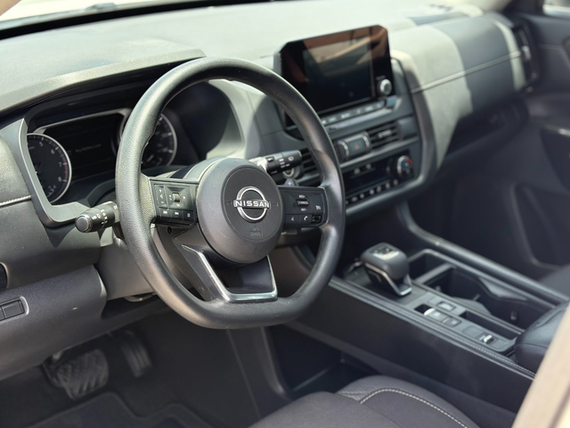 2023 Nissan Pathfinder S