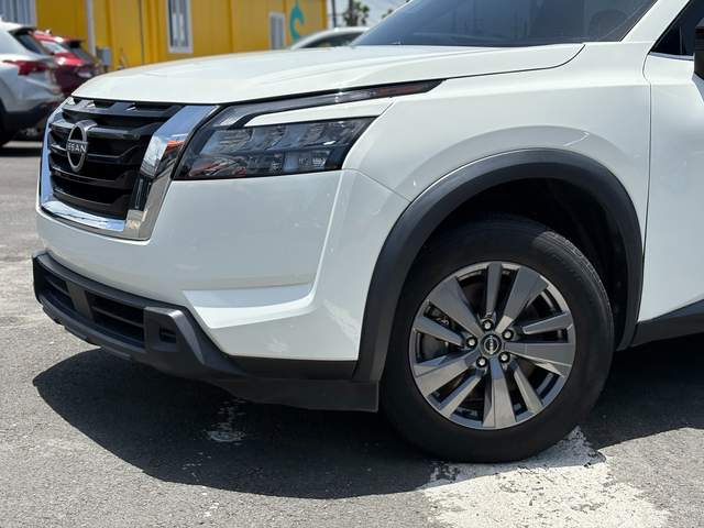 2023 Nissan Pathfinder S