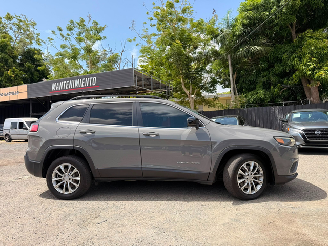 2022 Jeep Cherokee Latitude Lux