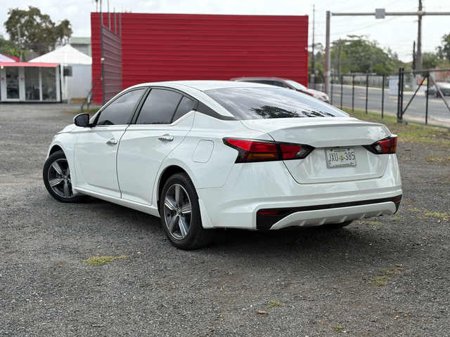 2022 Nissan Altima 2.5 S