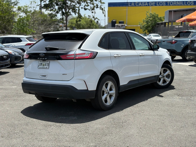 2022 Ford Edge SE